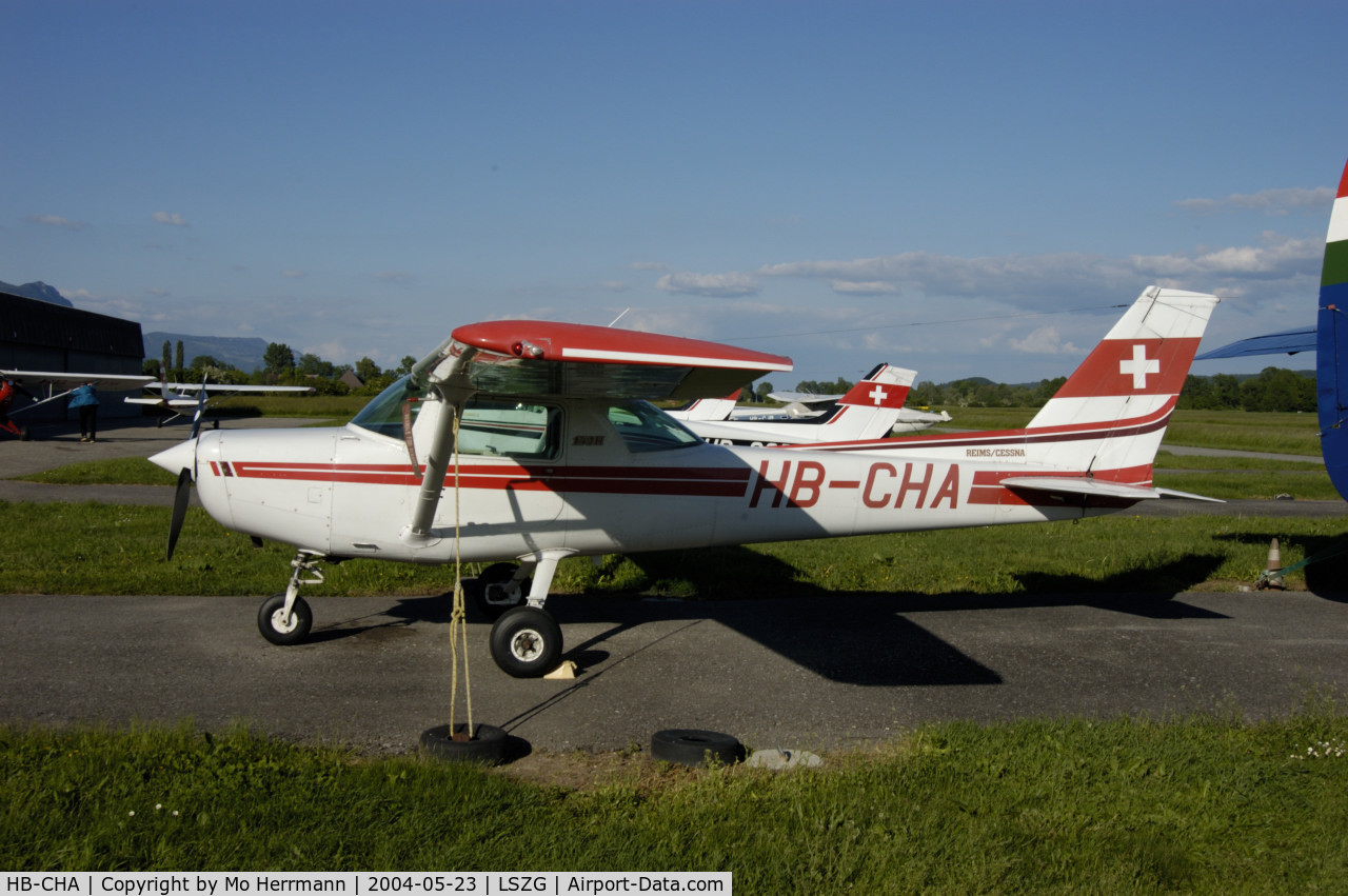 HB-CHA, 1981 Reims F152 C/N 1901, private airplane at Grenchen, Switzerland