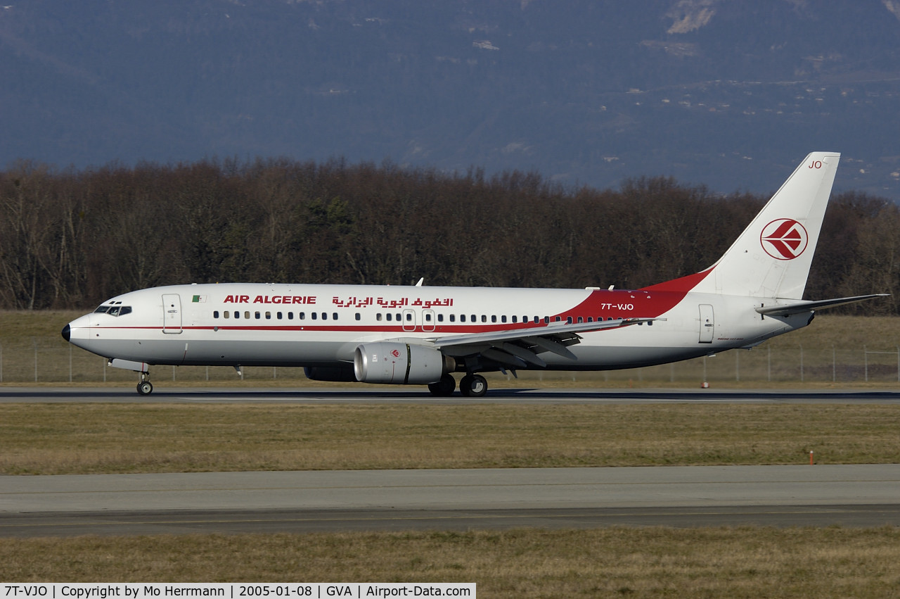 7T-VJO, 2001 Boeing 737-8D6 C/N 30207, Air Algerie Boeing 737-800 at Geneva