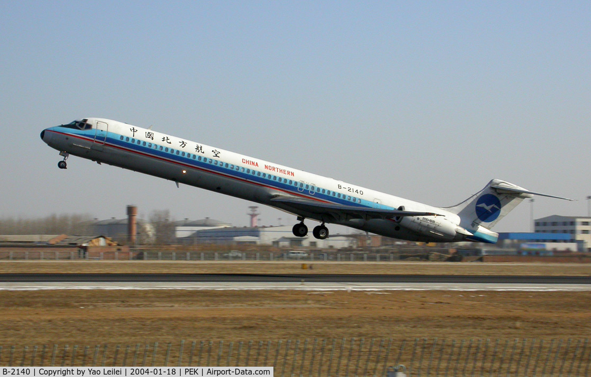 B-2140, 1990 McDonnell Douglas MD-82 (DC-9-82) C/N 49524, China Northern Airlines MD-82 take off in Beijing Capital Airport (PEK)