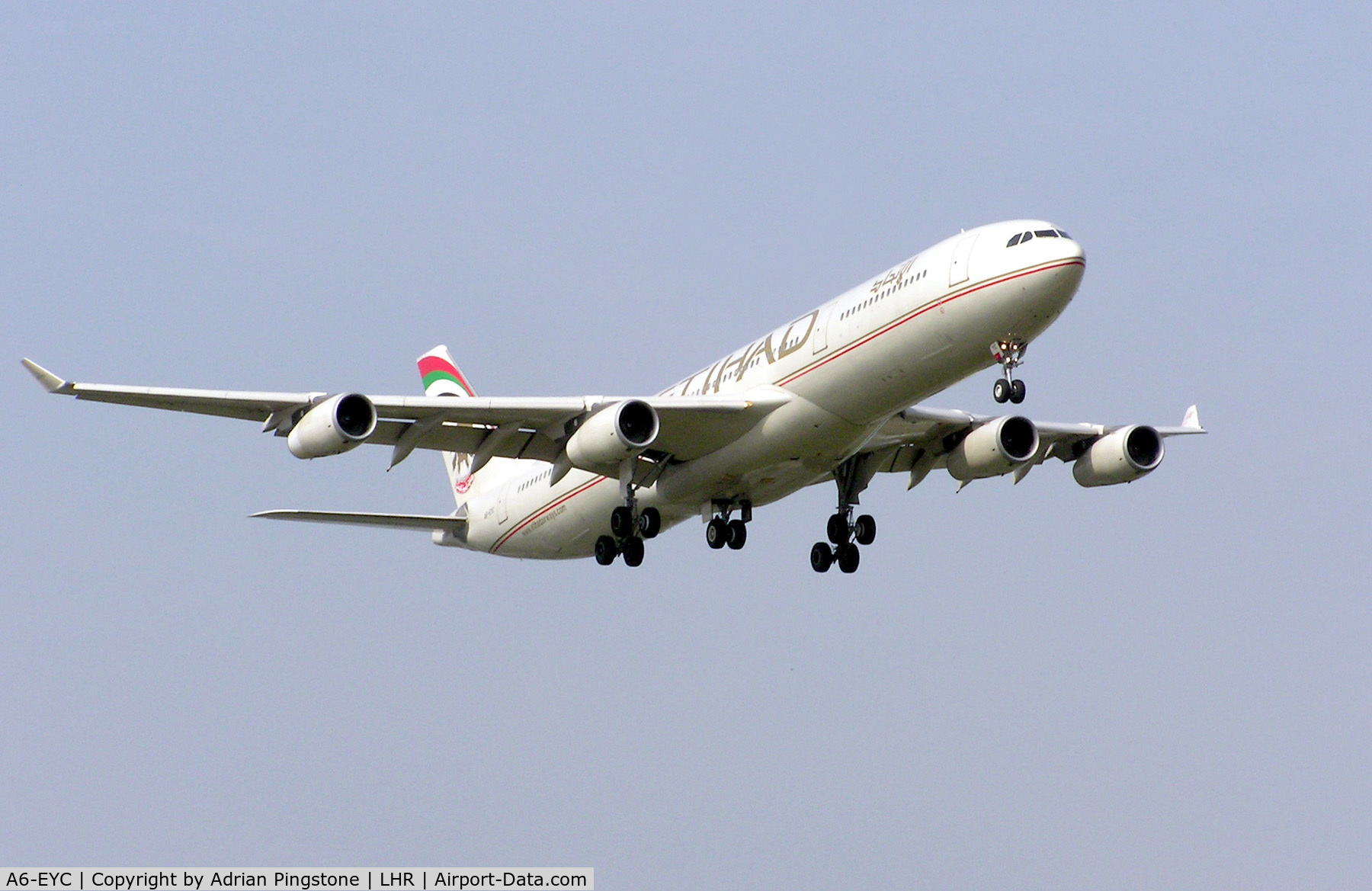 A6-EYC, 1995 Airbus A340-313 C/N 117, Etihad Airways Airbus A340-300 landing at London Heathrow Airport, England in Sept 2005