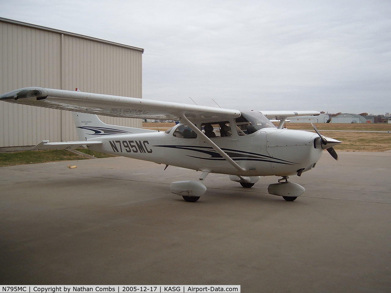 N795MC, 2005 Cessna 172S C/N 172S9795, A new C-172, Very, Very nice in my opinion. Flyies great!
