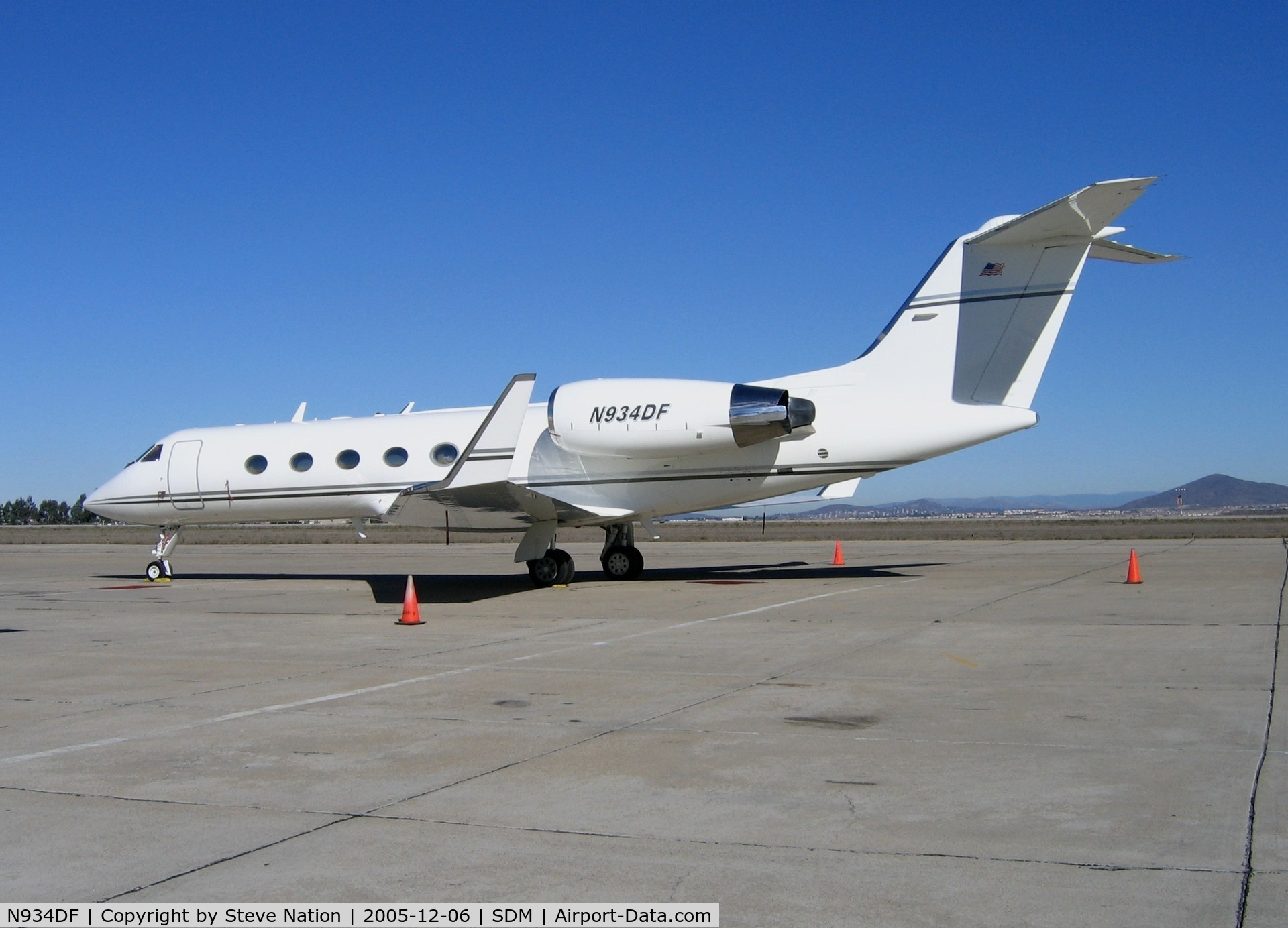 N934DF, 1994 Gulfstream Aerospace G-IV SP C/N 1255, 934 LLC 1994 Gulstream Aerospace G-IV at Brown Field (San Diego), CA in bright December sunshine