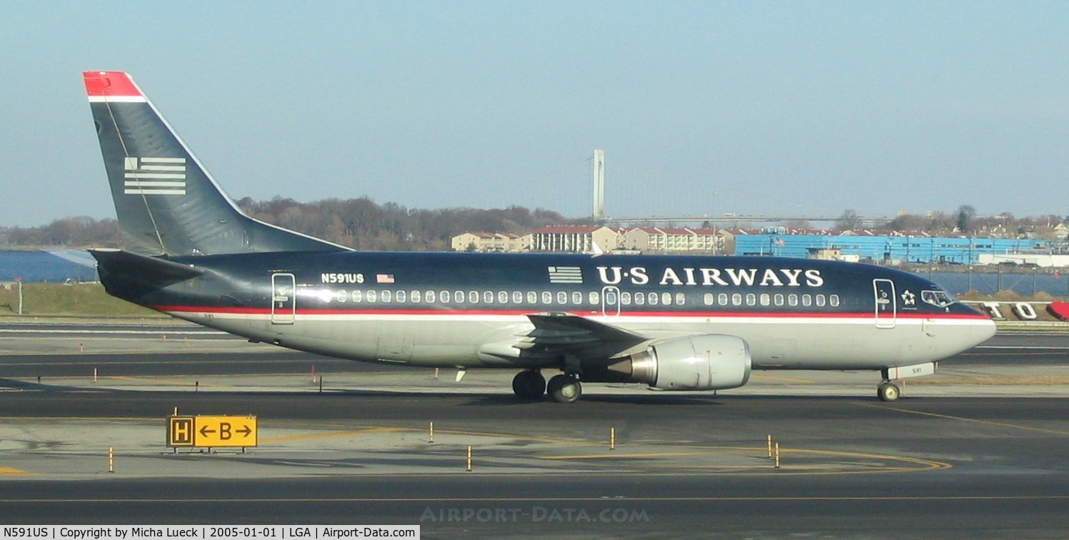 N591US, 1988 Boeing 737-301 C/N 23936, Midday sun on a crisp New Year's Day