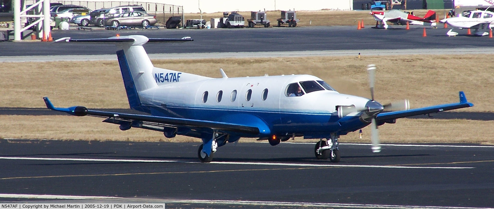 N547AF, 2004 Pilatus PC-12/45 C/N 547, Taxing to Runway 2R