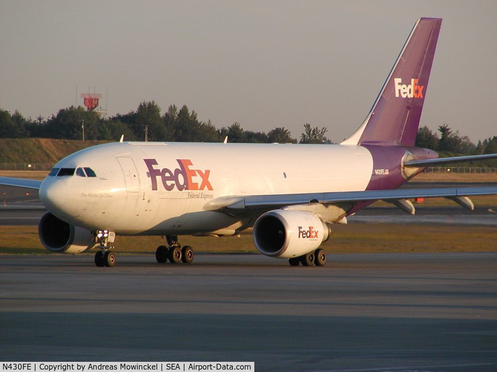 N430FE, 1985 Airbus A310-203 C/N 394, Fedex A310 freighter at Seattle-Tacoma International Airport. ex KLM