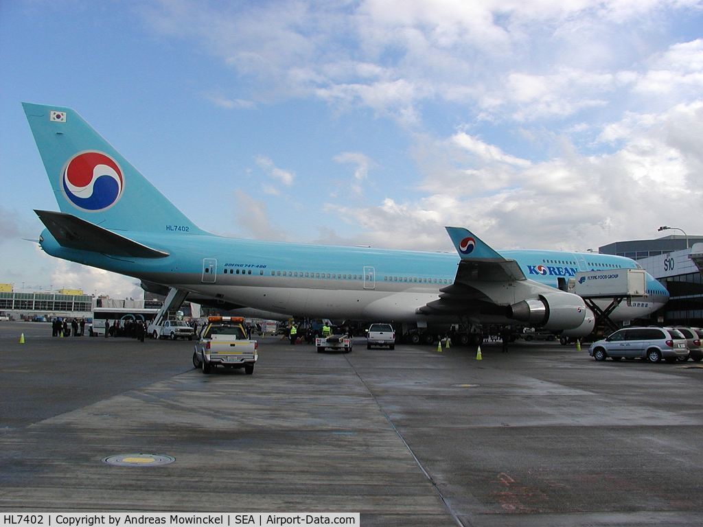 HL7402, 1998 Boeing 747-4B5 C/N 26407, Korean Boeing 747 at Seattle-Tacoma International Airport.