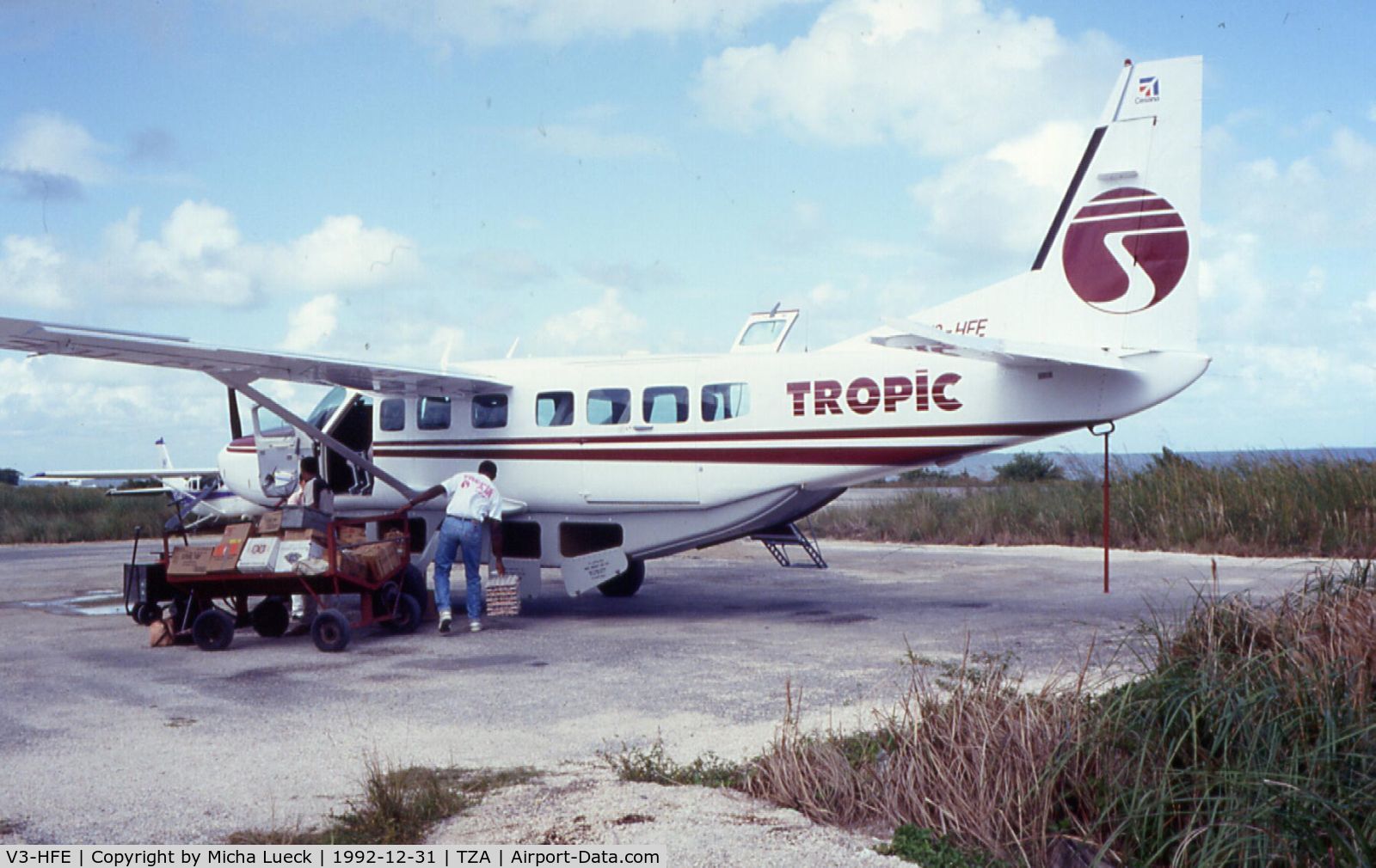 V3-HFE, Cessna 208 Caravan 1 C/N Not found V3-HFE, Loading for the 13 minute trip from Belize Municipal to San Pedro/Ambergris Caye (note the eggs....)