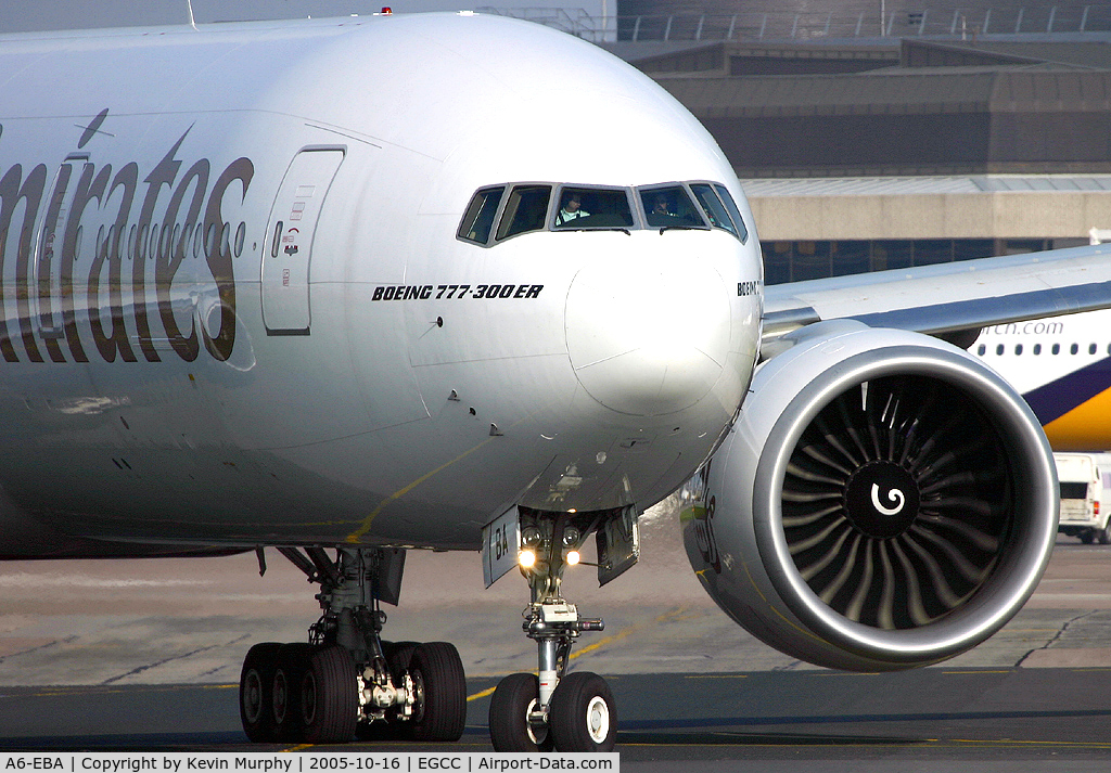 A6-EBA, 2005 Boeing 777-31H/ER C/N 32706, Sharp right turn and heading towards me, great looking 777.