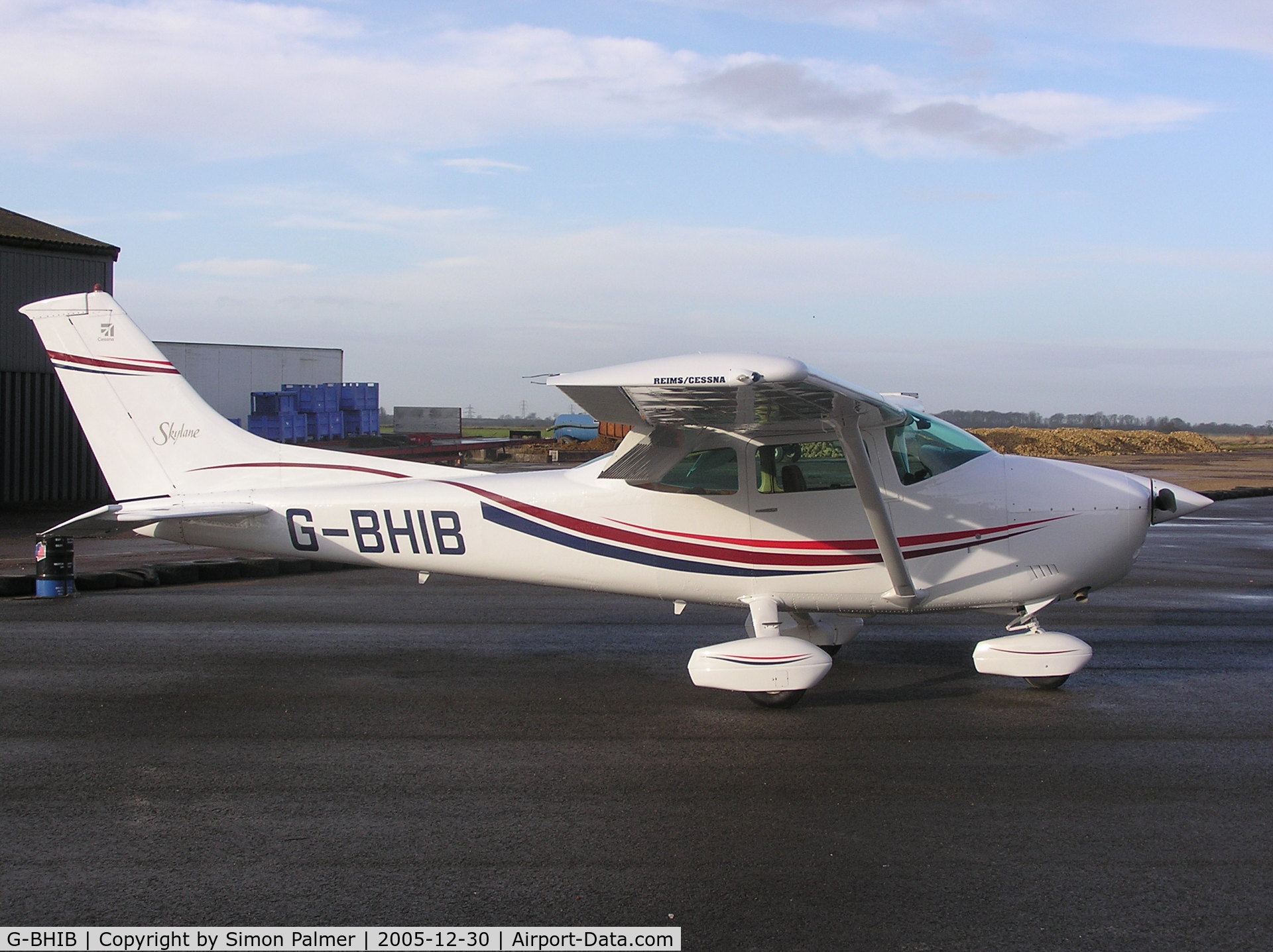 G-BHIB, 1980 Reims F182Q Skylane C/N 0134, Cessna Skylane at Turweston in new paint scheme