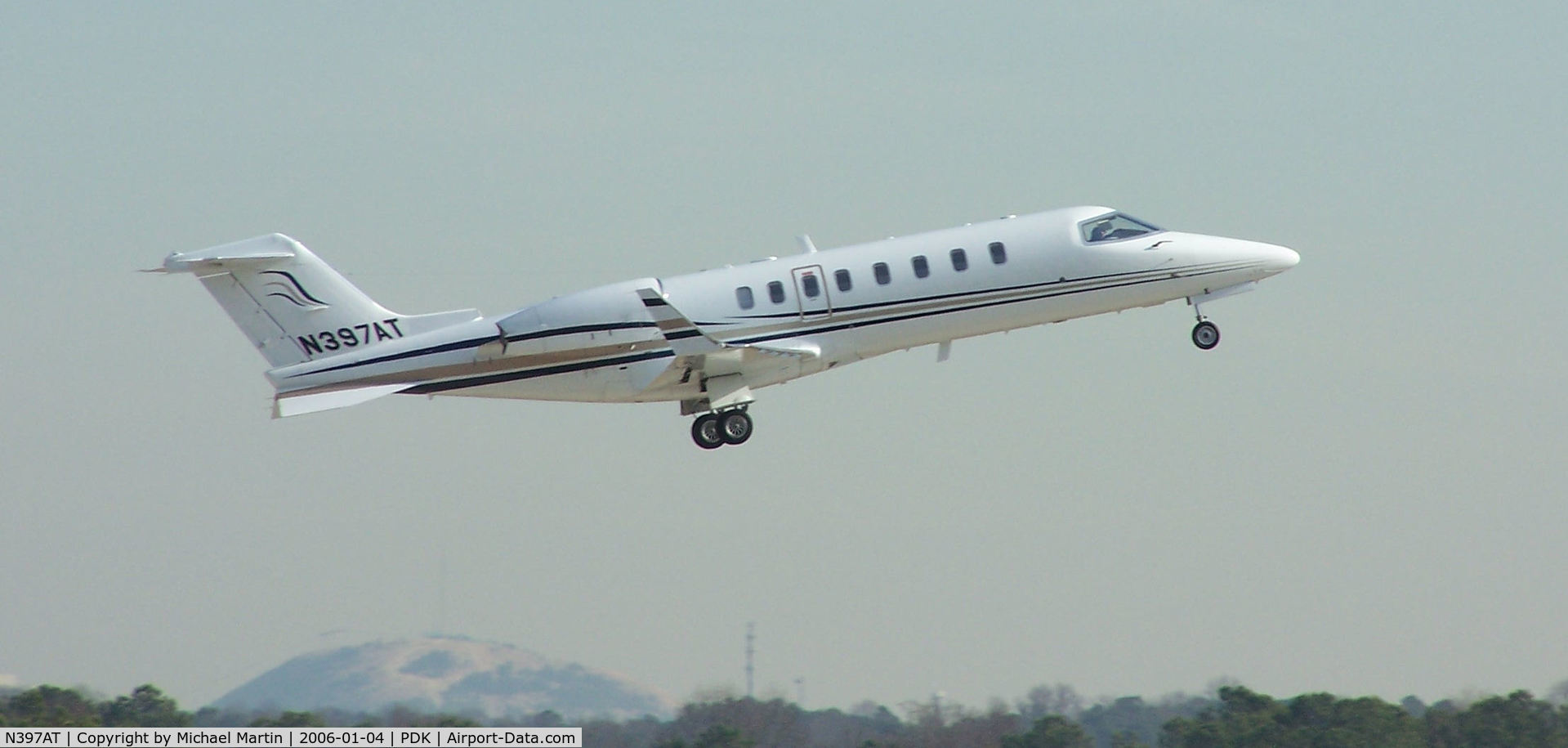 N397AT, 2000 Learjet Inc 45 C/N 105, Takeoff from 20L