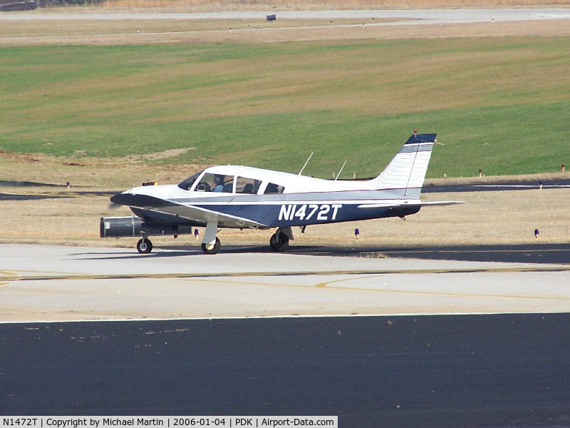 N1472T, 1972 Piper PA-28R-200 C/N 28R-7235298, Taxing back from flight