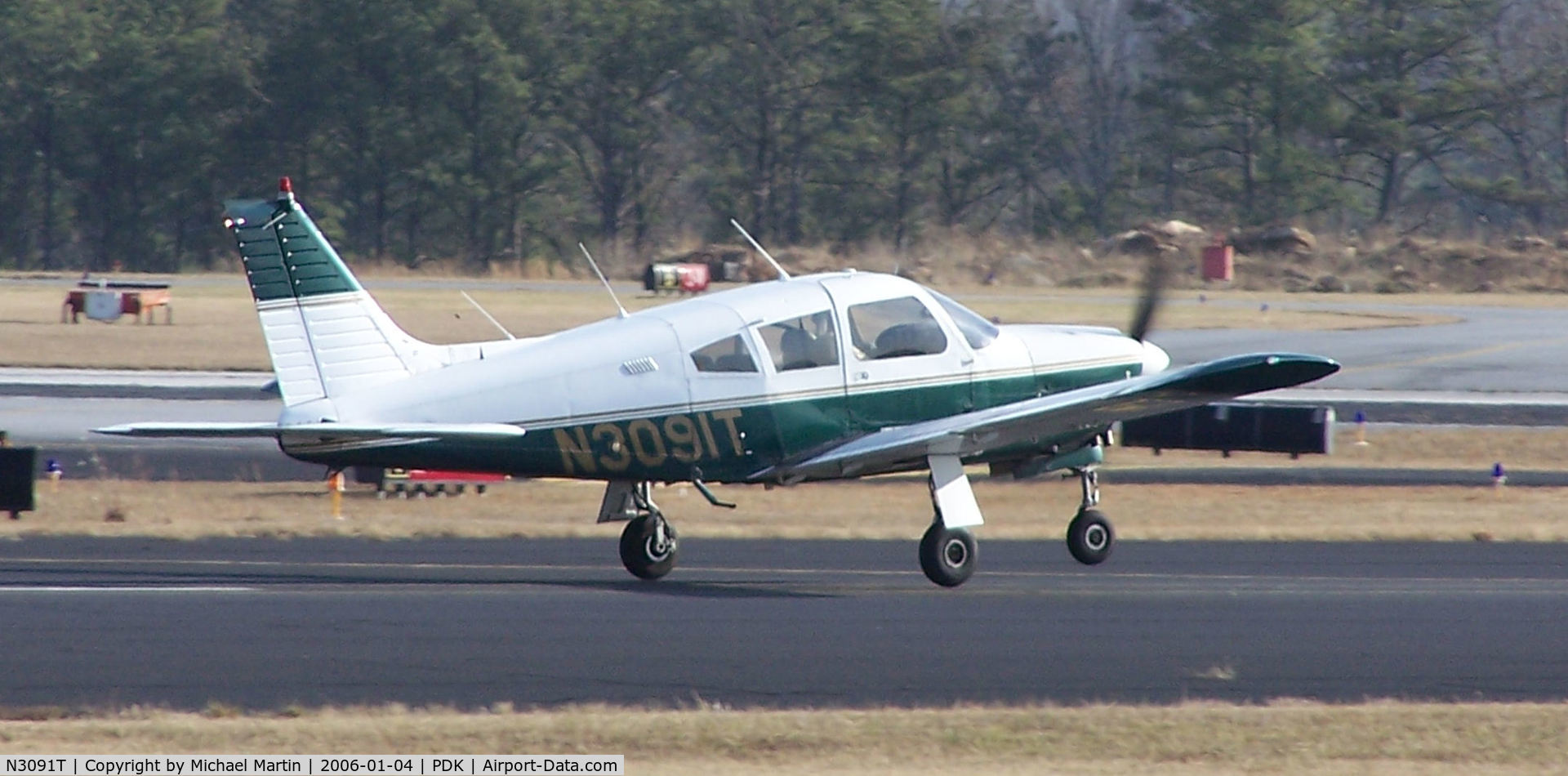 N3091T, 1972 Piper PA-28R-200 C/N 28R-7235312, Departing PDK