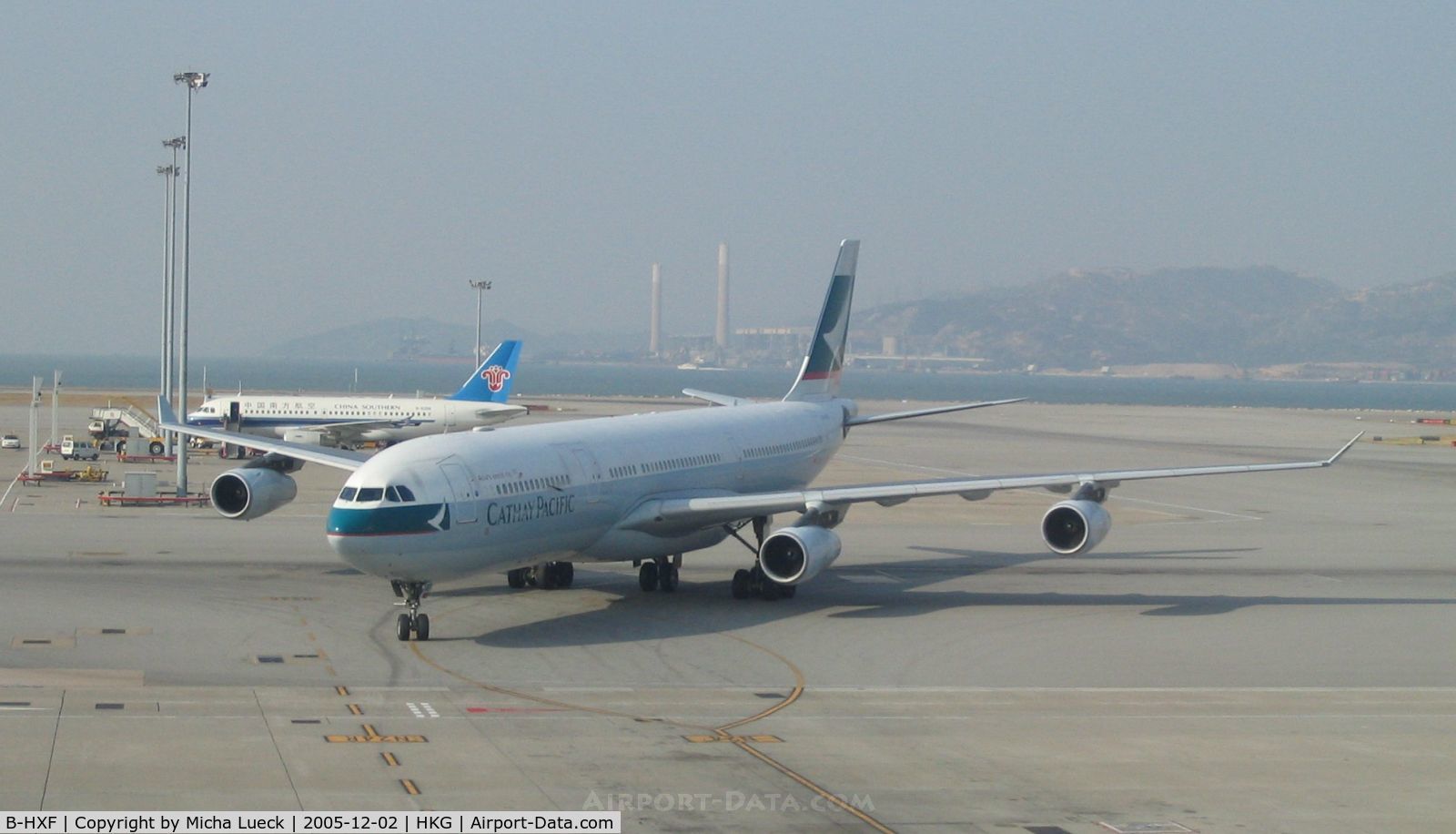 B-HXF, Airbus A340-313 C/N 160, Arriving at Hong Kong