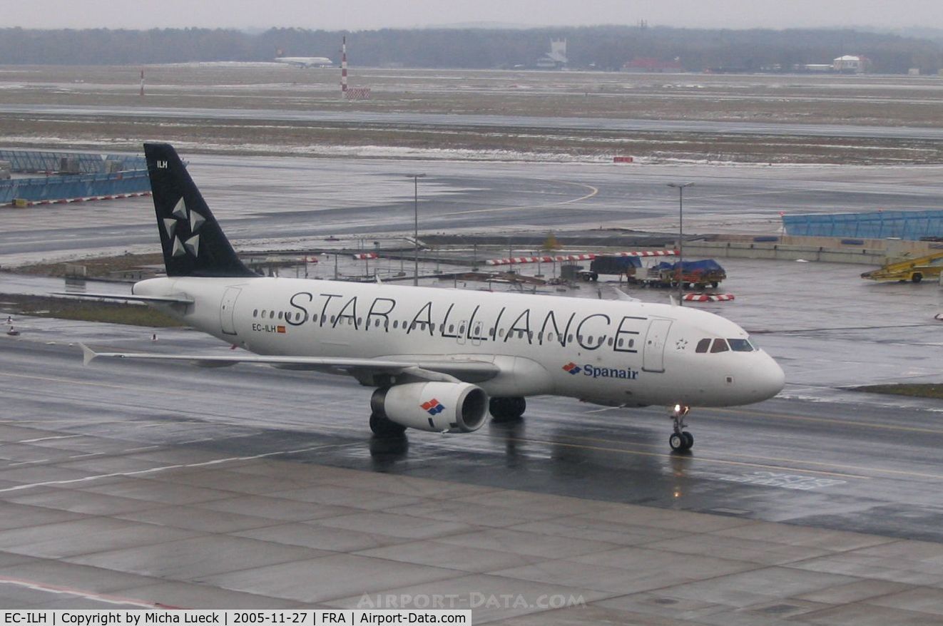 EC-ILH, 2002 Airbus A320-232 C/N 1914, Spanair's A320 proudly showing the Star Alliance livery