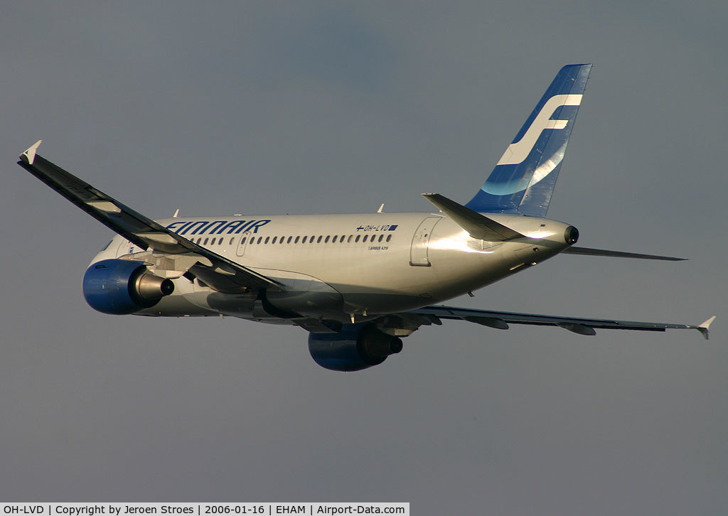OH-LVD, 2000 Airbus A319-112 C/N 1352, Up to HELSINKI