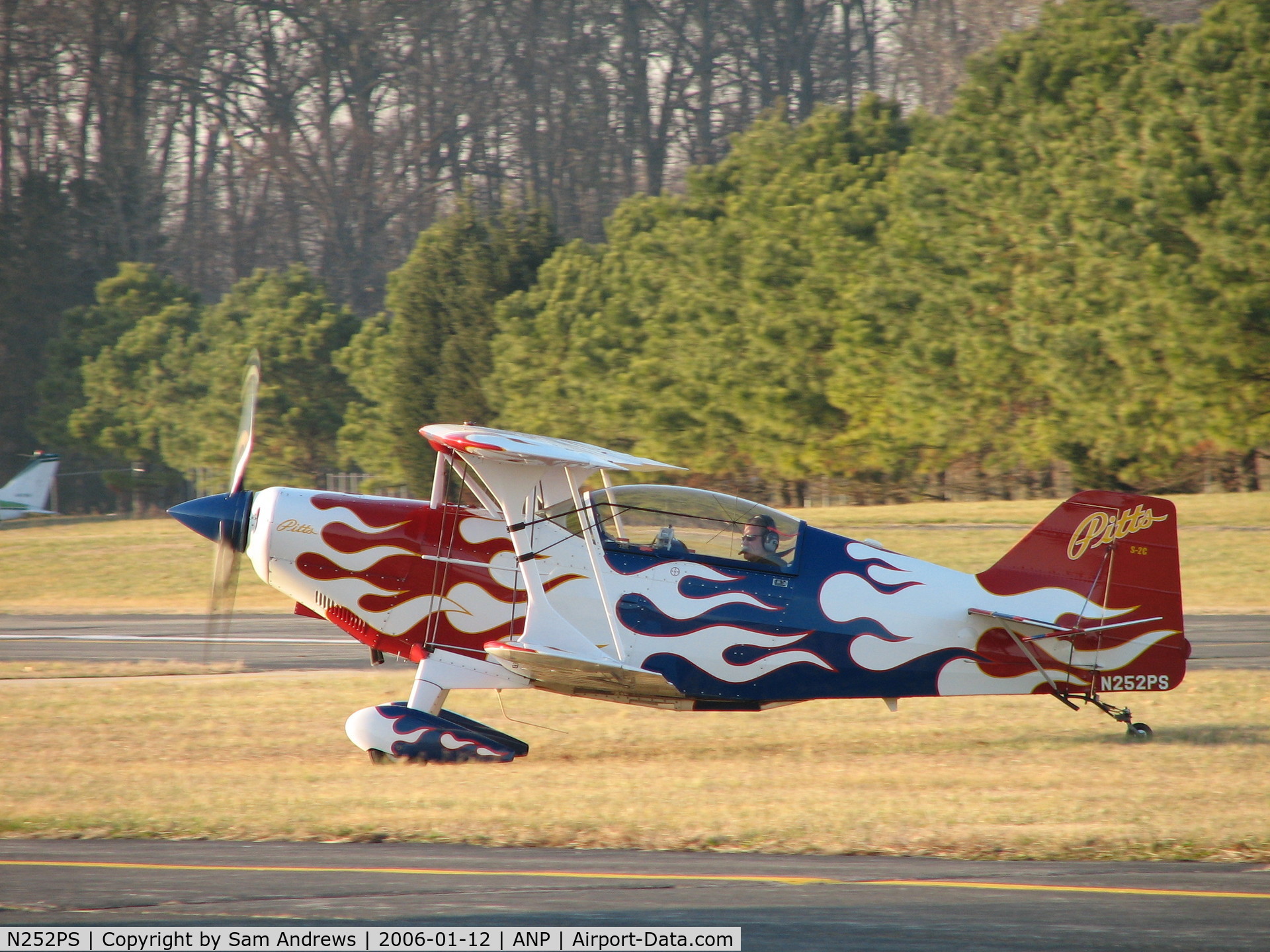 N252PS, 1999 Aviat Pitts S-2B Special C/N 5334, Side view while taxiing around