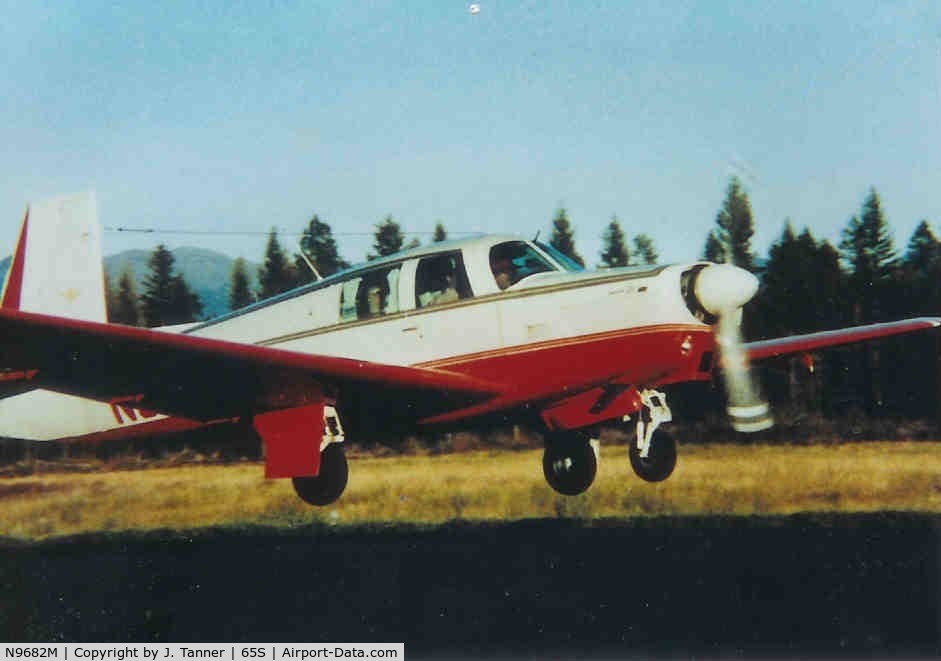 N9682M, 1967 Mooney M20C Ranger C/N 670018, Landing to the South at Bonners Ferry, Idaho