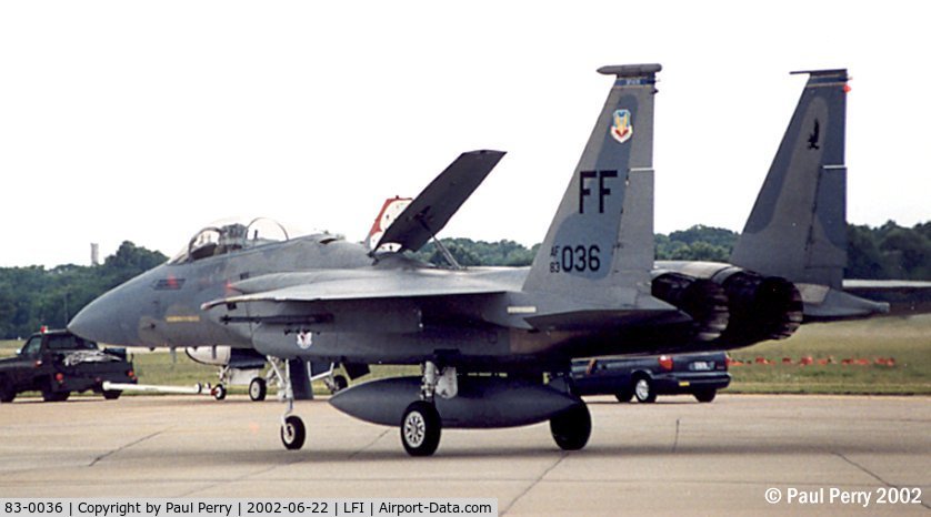 83-0036, 1983 McDonnell Douglas F-15C Eagle C/N 0892/C296, Waving to the crowd with her brake
