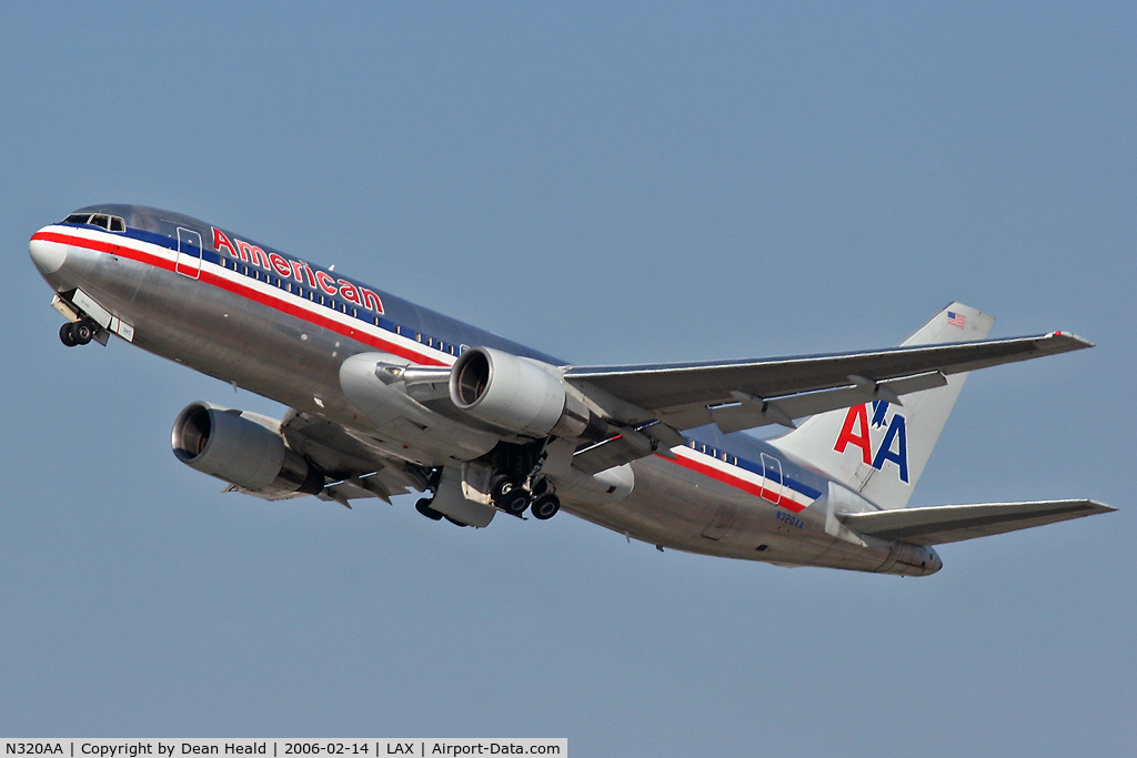 N320AA, 1985 Boeing 767-223 C/N 22321, Departing RWY 25R on a sunny Valentine's Day afternoon.