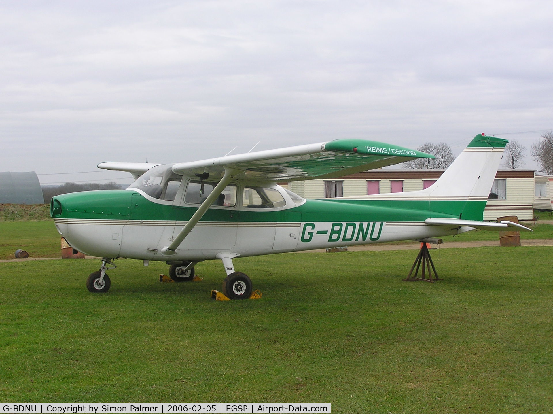 G-BDNU, 1976 Reims F172M Skyhawk Skyhawk C/N 1405, Awaiting attention