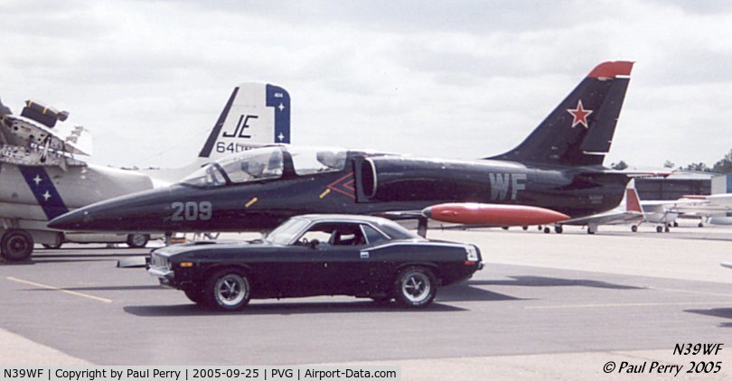 N39WF, 1982 Aero L-39 Albatros C/N 232218, Back in black, at wings and wheels 2005