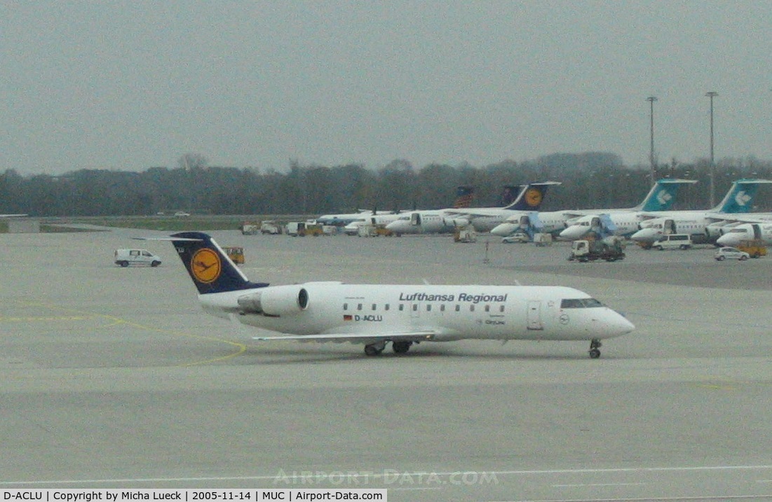 D-ACLU, 1996 Canadair CRJ-200LR (CL-600-2B19) C/N 7104, A cold morning in Munich