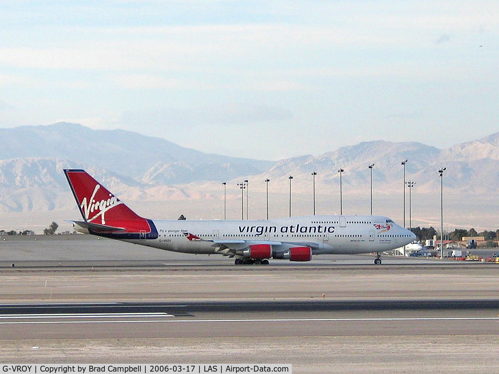 G-VROY, 2001 Boeing 747-443 C/N 32340, Virgin Atlantic (G-VROY) / 2001 Boeing Company BOEING 747-443 / G-VROY finally gets some breathing room!