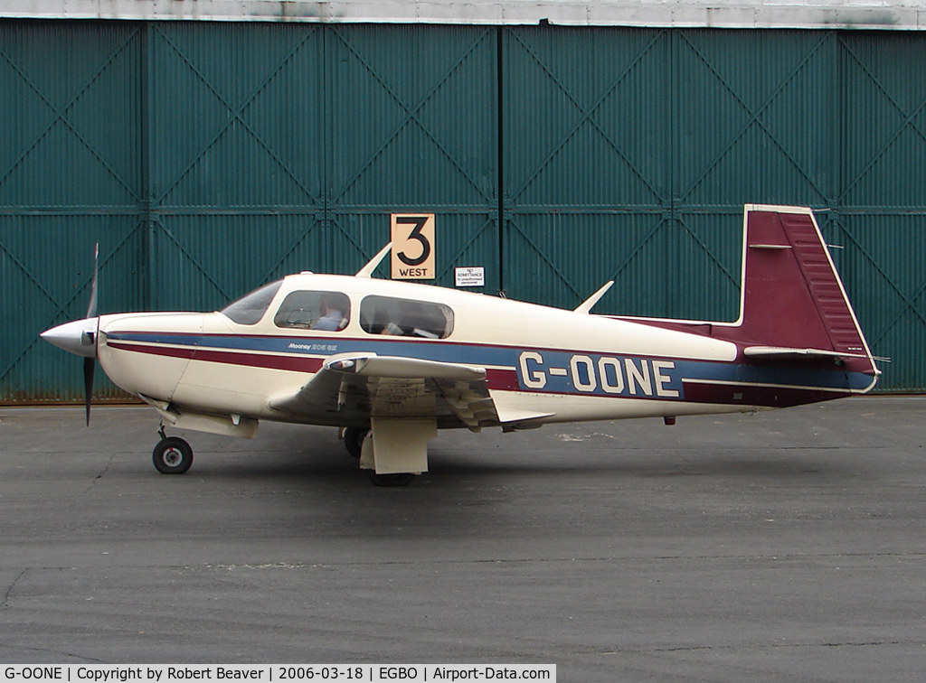 G-OONE, 1987 Mooney M20J 201 C/N 24-3039, Mooney M20J