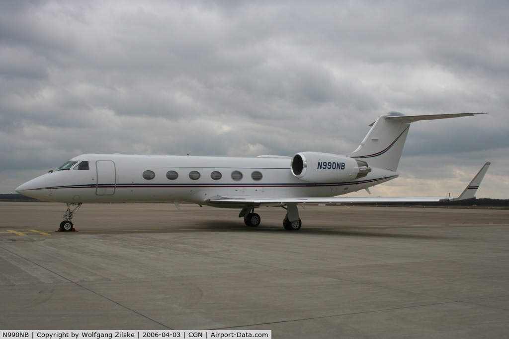 N990NB, 2000 Gulfstream Aerospace G-IV C/N 1428, visitor