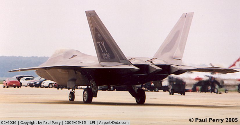 02-4036, 2002 Lockheed Martin F/A-22A Raptor C/N 4036, The Raptor makes her way down the crowd line