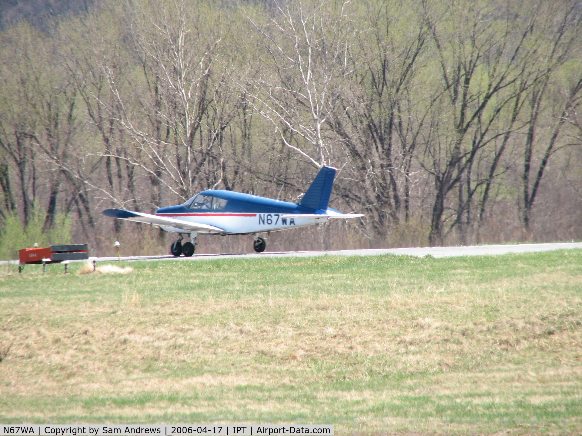 N67WA, 1971 Piper PA-28-140 Cherokee C/N 28-7125267, Turning off after the roll out.
