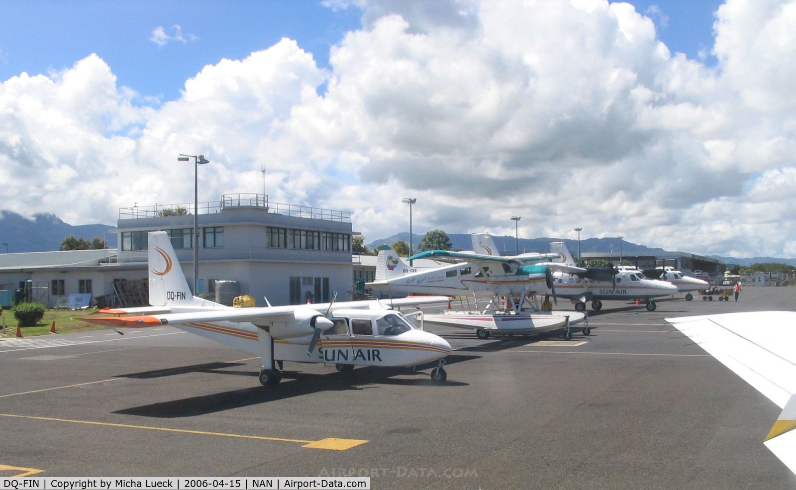 DQ-FIN, 1970 Britten-Norman BN-2A-26 Islander C/N 159, Line up of BN Islander of Sunair (DQ-FIN), DHC 3 Beaver of Pacific Island Seaplanes (DQ-GEE), and two DHC 6 Twin Otters of Sun Air