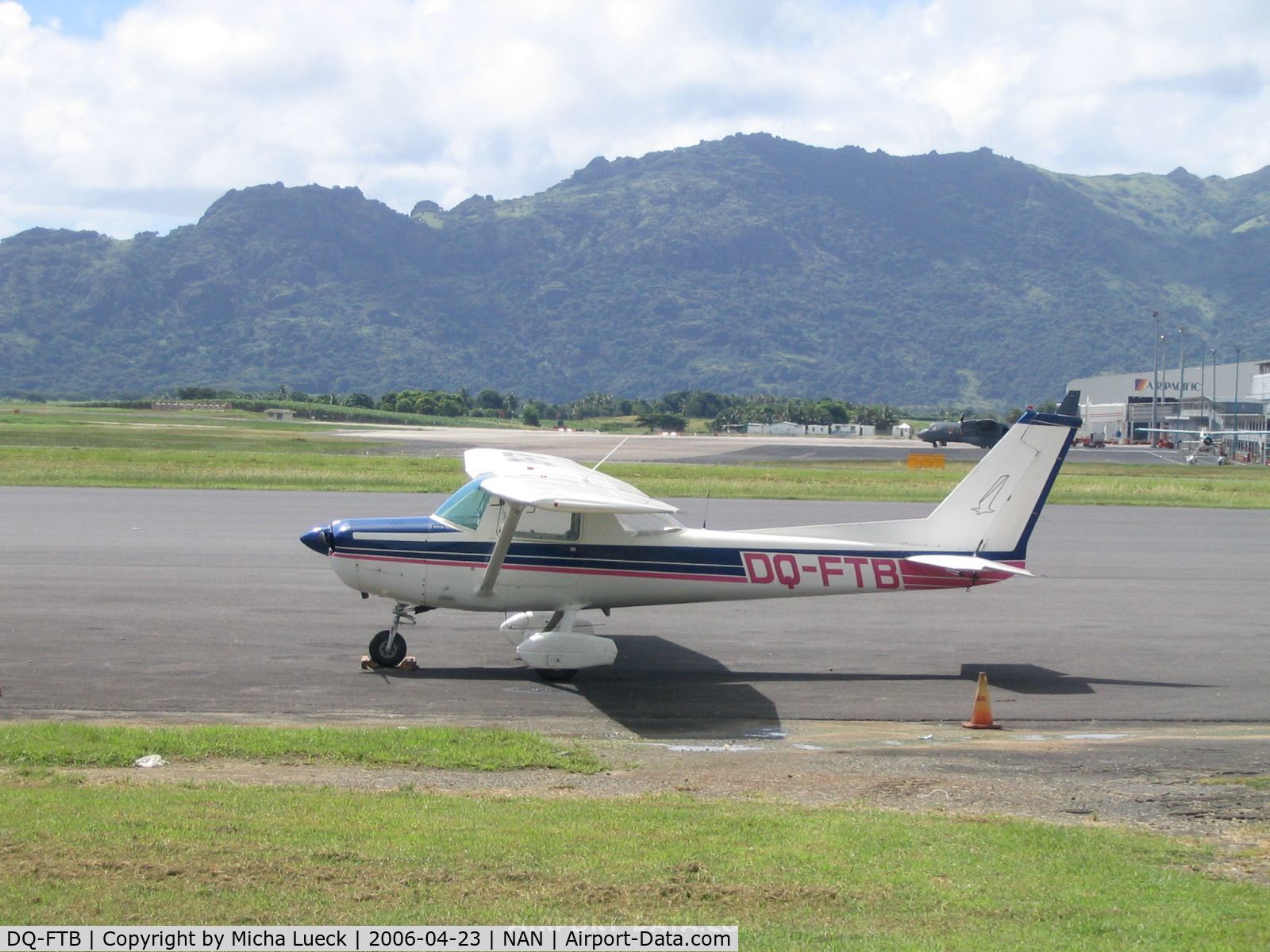 DQ-FTB, Cessna 152 C/N 15281003, Pacific Flying School