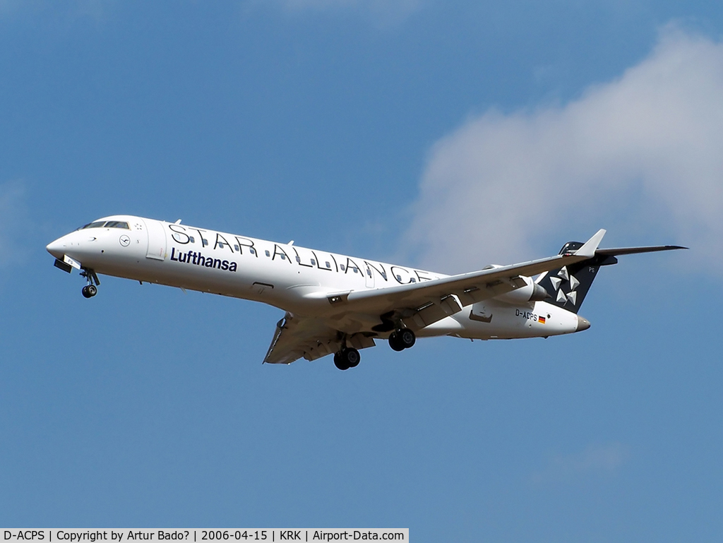 D-ACPS, 2003 Canadair CRJ-700 (CL-600-2C10) Regional Jet C/N 10100, Lufthansa - landing on rwy 25