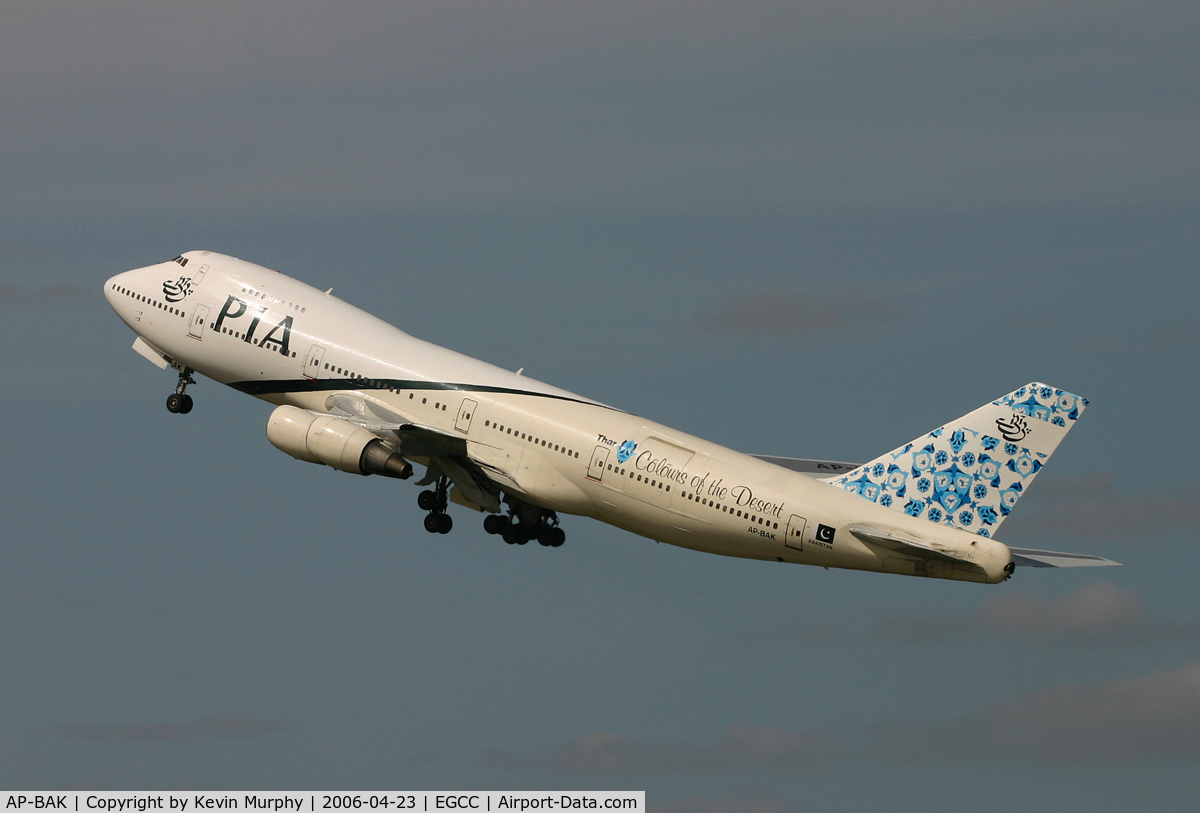 AP-BAK, 1979 Boeing 747-240B C/N 21825, 'Colours of the Desert' special livery.