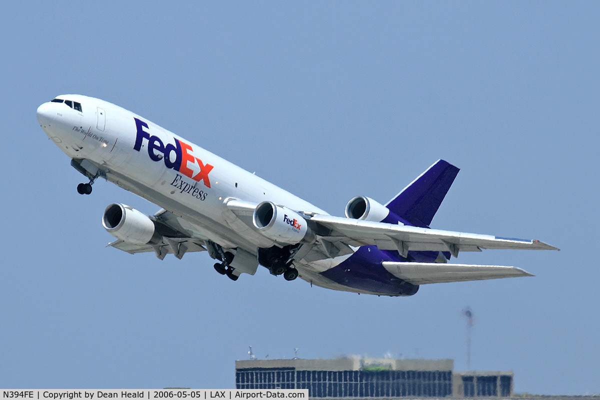 N394FE, 1975 McDonnell Douglas MD-10-10F C/N 46628, Fed Ex N394FE (FLT FDX3019) departing RWY 25R enroute to Chicago Ohare Int'l (KORD), Illinois.