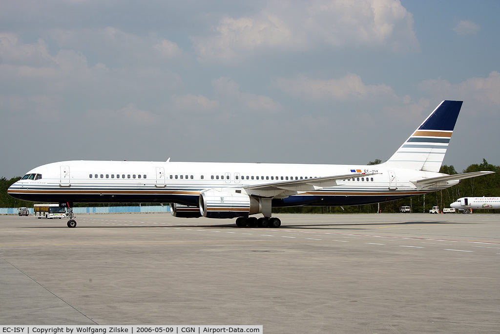 EC-ISY, 1993 Boeing 757-256 C/N 26241, visitor