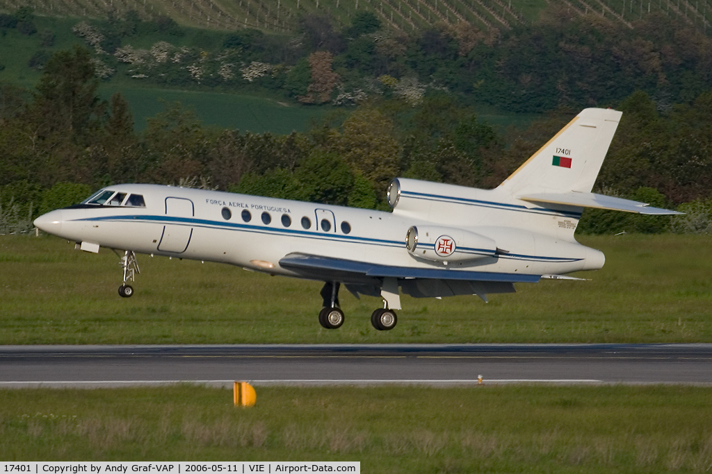 17401, 1988 Dassault Falcon 50 C/N 195, Final RWY34