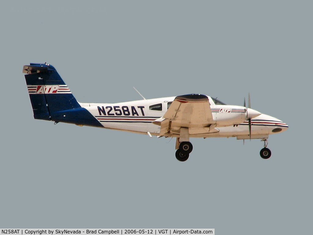 N258AT, 2001 Piper PA-44-180 Seminole C/N 4496082, Airline Transport Professionals / 2001 Piper PA-44-180 (Seminole)
