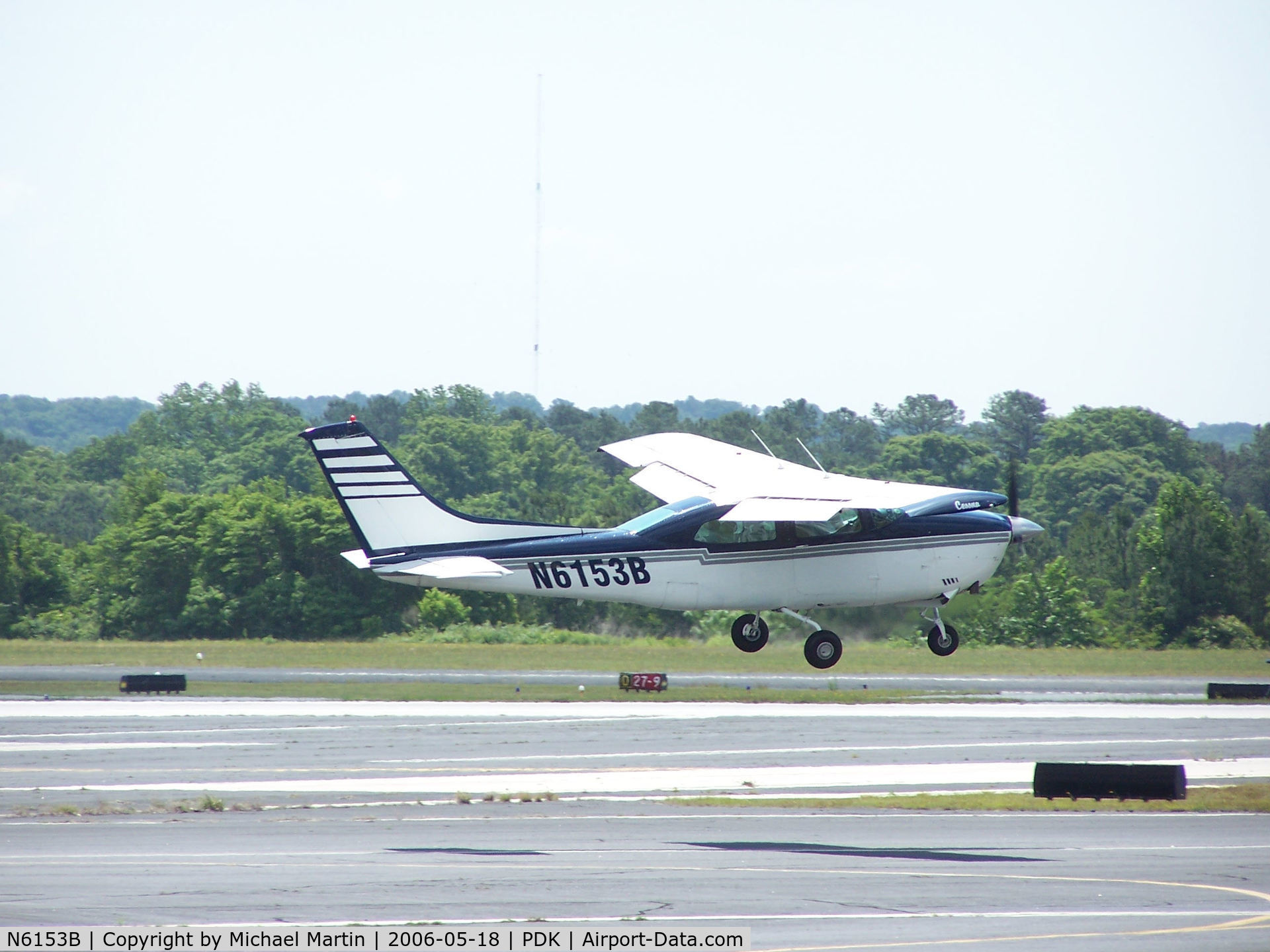 N6153B, 1978 Cessna T210M Turbo Centurion C/N 21062696, Departing 20R