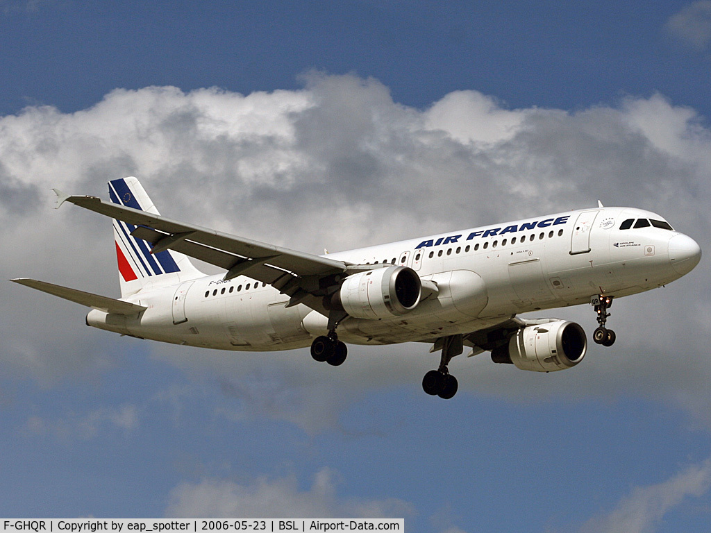 F-GHQR, 1992 Airbus A320-211 C/N 0377, on final for runway 16