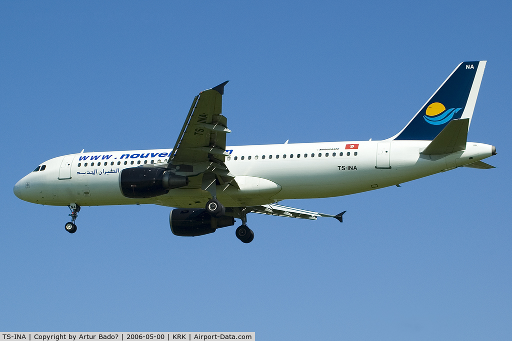 TS-INA, 1999 Airbus A320-214 C/N 1121, Nouvelair - landin on rwy 25