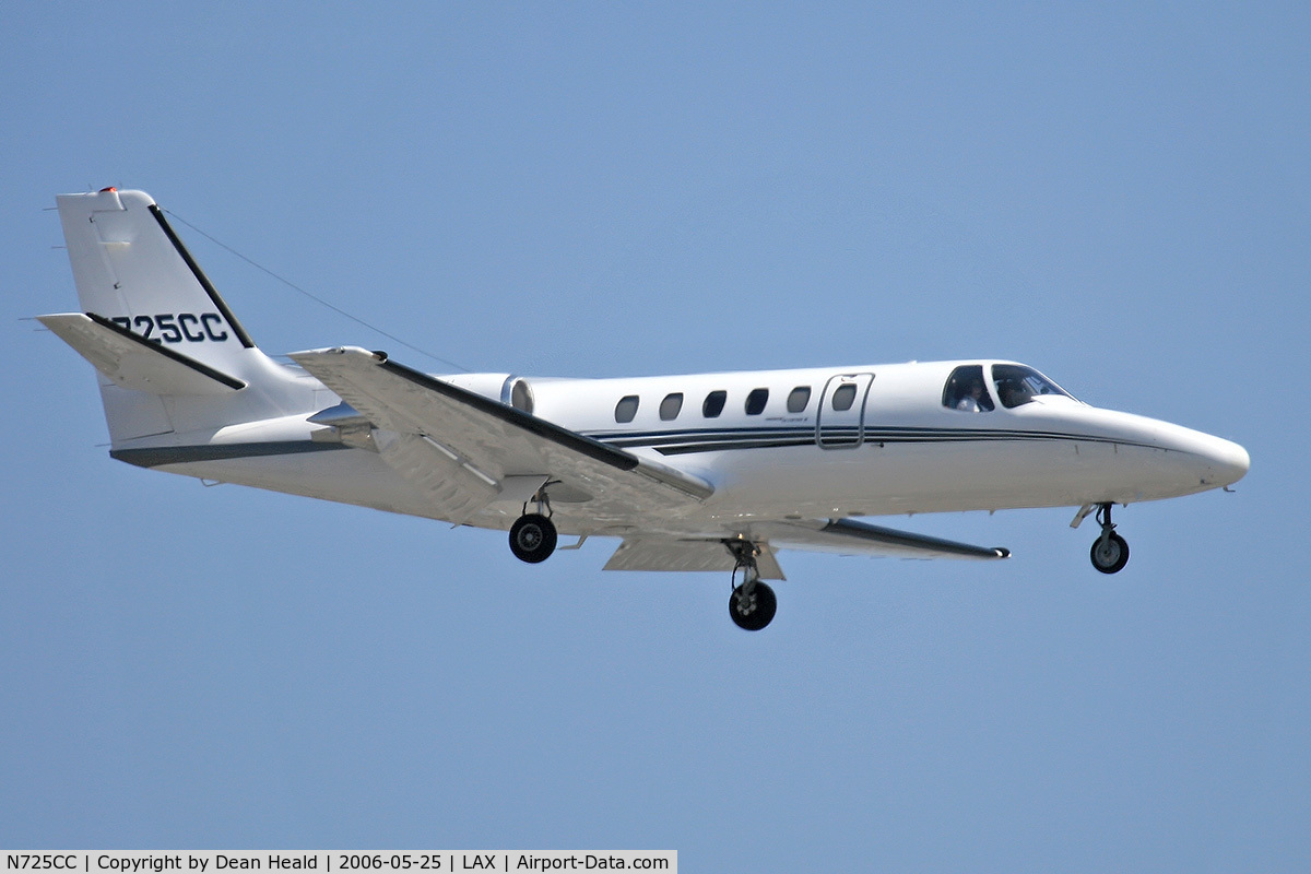 N725CC, 1993 Cessna 550 C/N 550-0725, Air Fred LLC N725CC (FLT TN725CC) from Monterey Peninsula (KMRY) on final approach to RWY 24L.