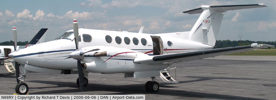 N88RY, 1987 Beech 300 C/N FA-122, 1987 Beech 300 -  Robert Yates Racing in Danville Va.