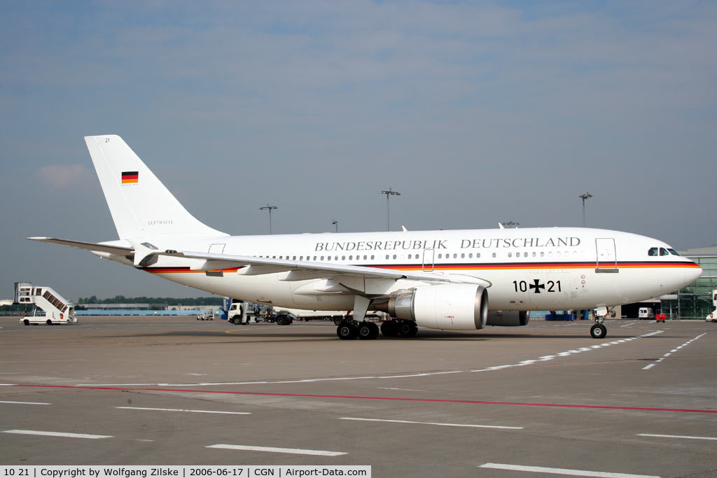 10 21, 1989 Airbus A310-304 C/N 498, Government