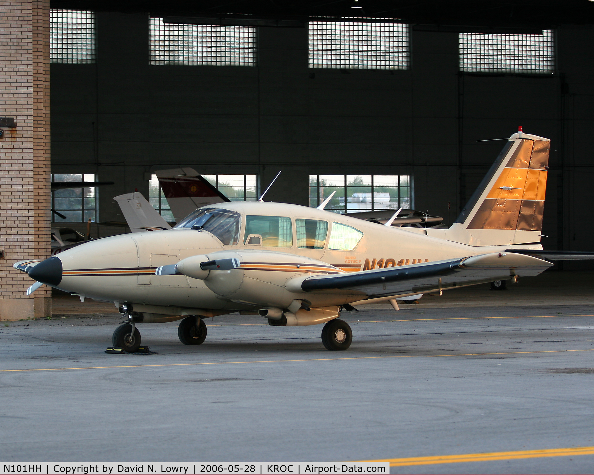 N101HH, 1980 Piper PA-23-250 C/N 27-8054057, N101HH at KROC.