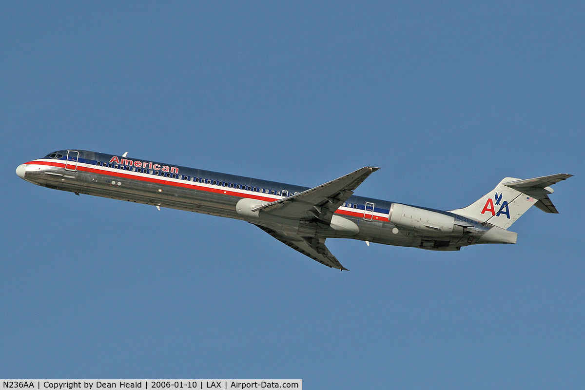 N236AA, 1984 McDonnell Douglas MD-82 (DC-9-82) C/N 49251, American Airlines N236AA climbing out from LAX RWY 25R.