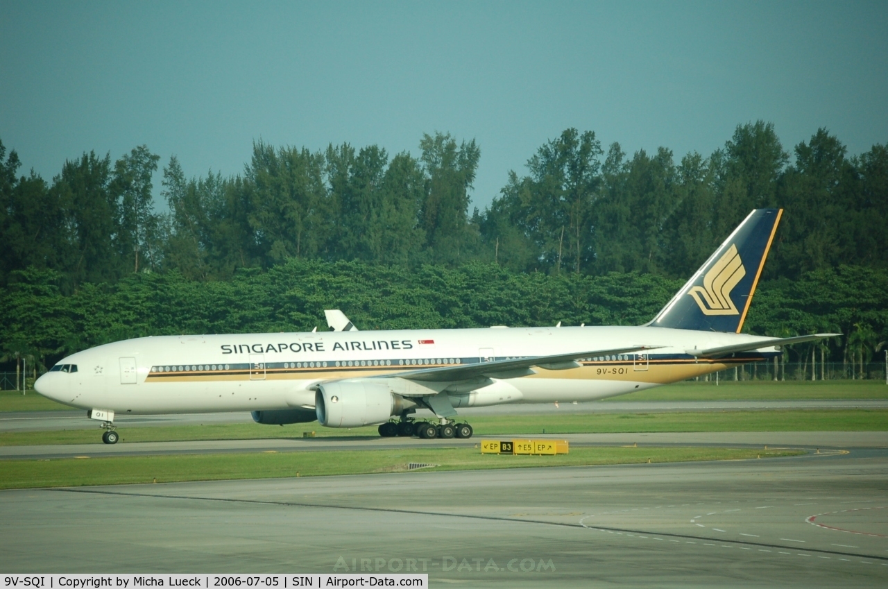 9V-SQI, 2002 Boeing 777-212/ER C/N 28530, Just arrived at Changi Airport, taxiing to the gate