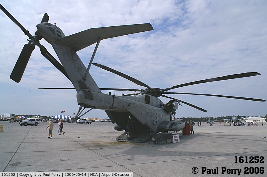 161252, Sikorsky CH-53E Super Stallion C/N 65-424, Very purposeful looking whirly-bird