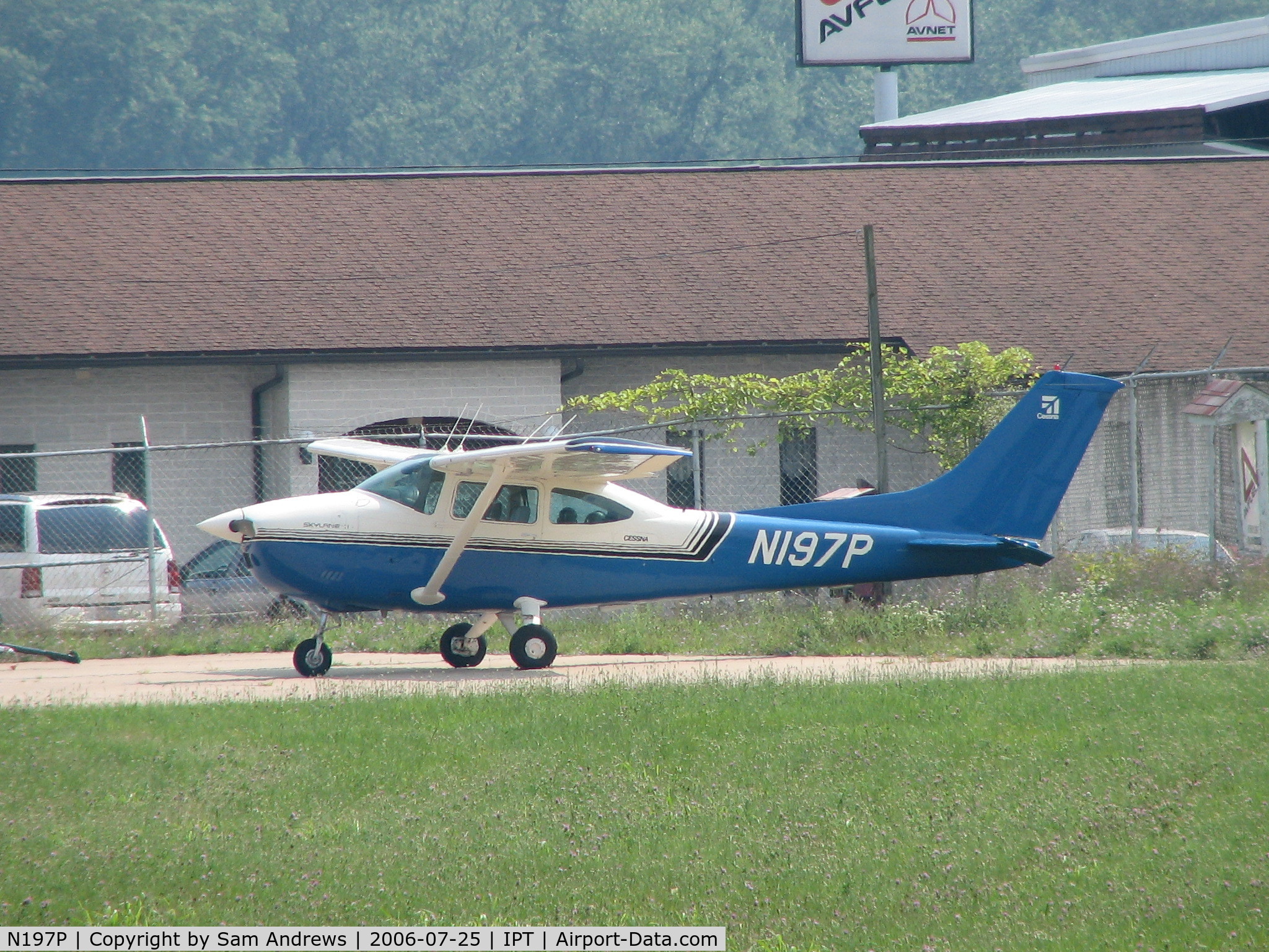 N197P, 1980 Cessna 182Q Skylane C/N 18267671, State Ramp